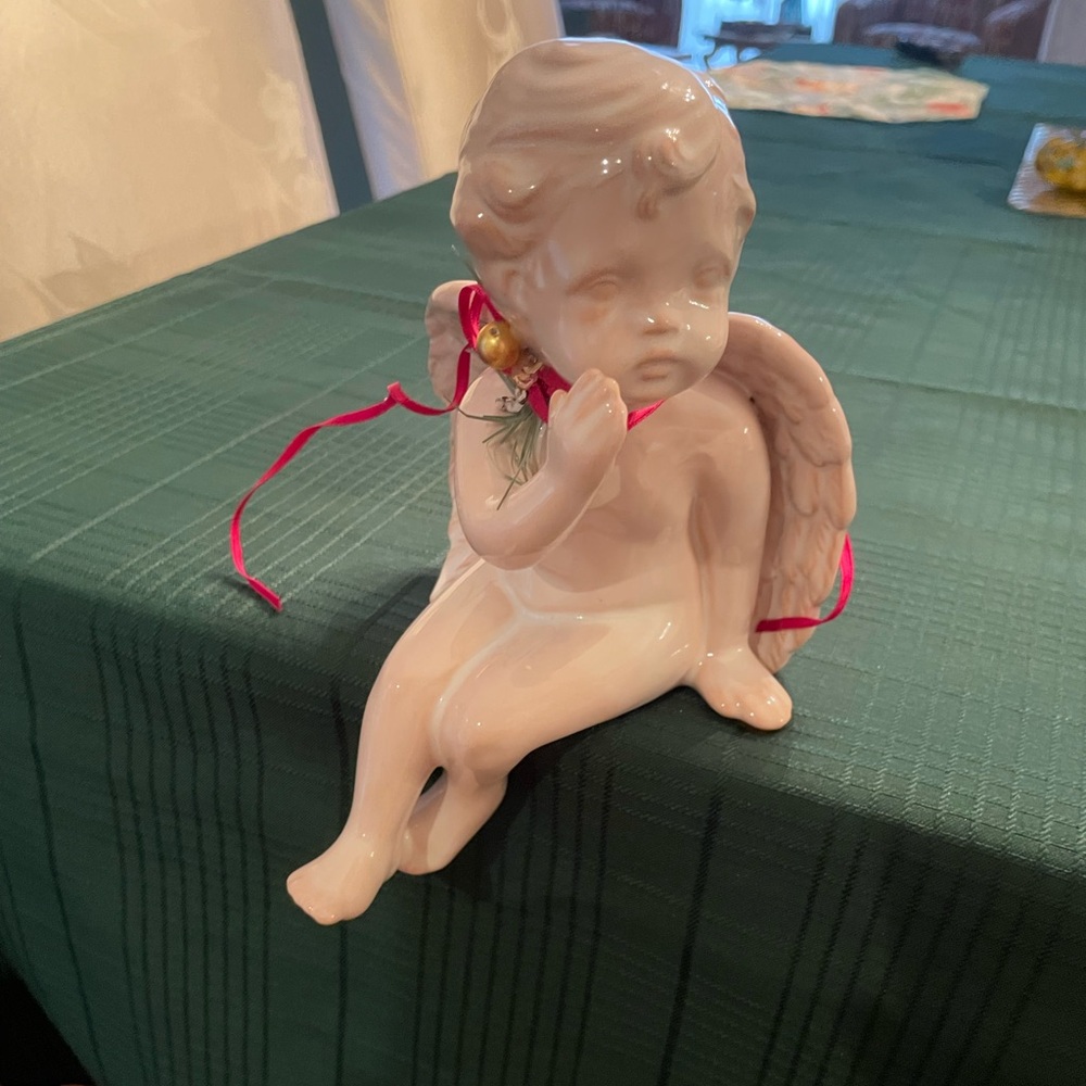 Angel shelf sitter in a soft pink glaze figurine is approximately 8” see photos - Picture 2 of 9
